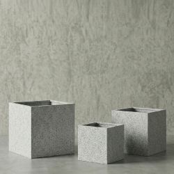 Angular Hafif Beton Saksı - Açık Gri